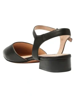 Sandler Amity Flat Leather Shoes in Black