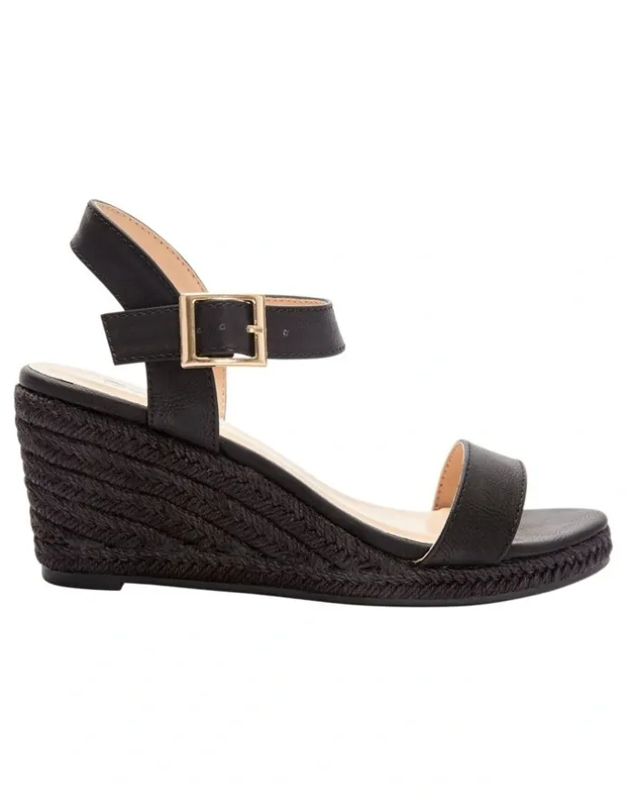 Sandler Annie Sandals in Black Black