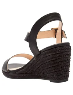 Sandler Annie Sandals in Black Black