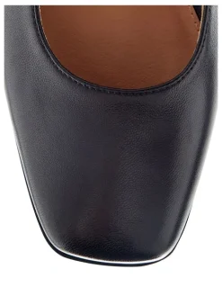 Sandler Avanti Flat Shoes in Black Leather