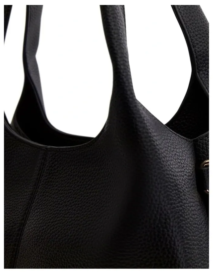 Sandler Diana Hobo Bag in Black Crumbled