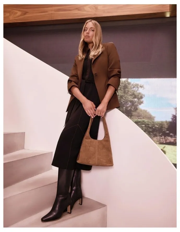 Sandler Diana Hobo Bag in Nude Micro