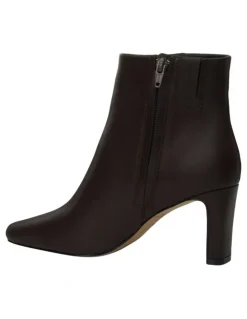 Sandler Drama Boots In Chocolate Leather