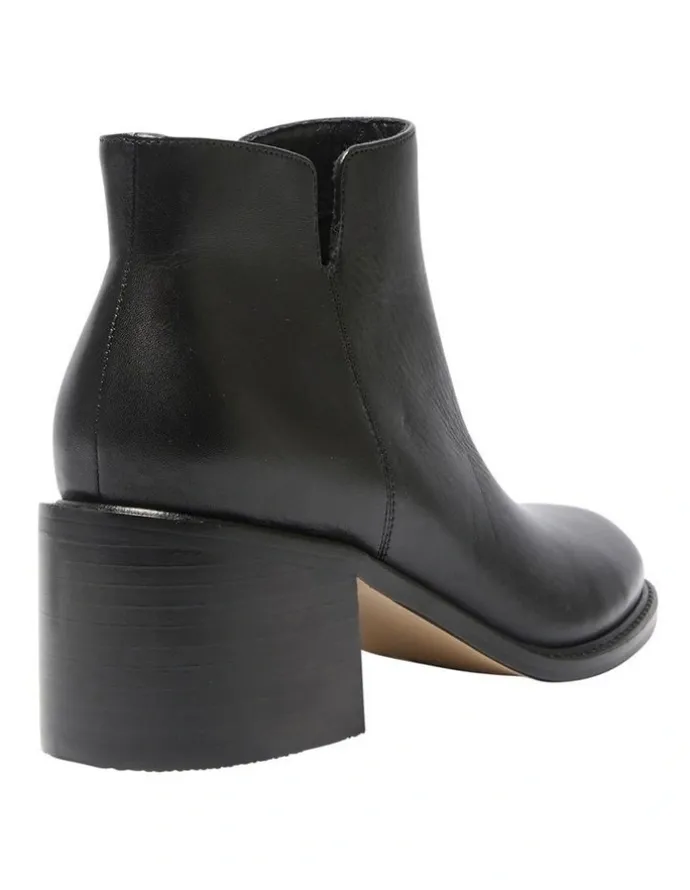 Sandler Earl Leather Boots in Black