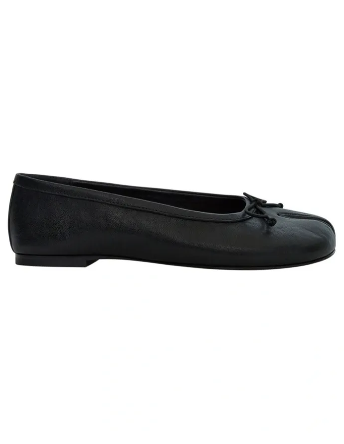 Sandler Edwina Ballet Flats in Black Leather