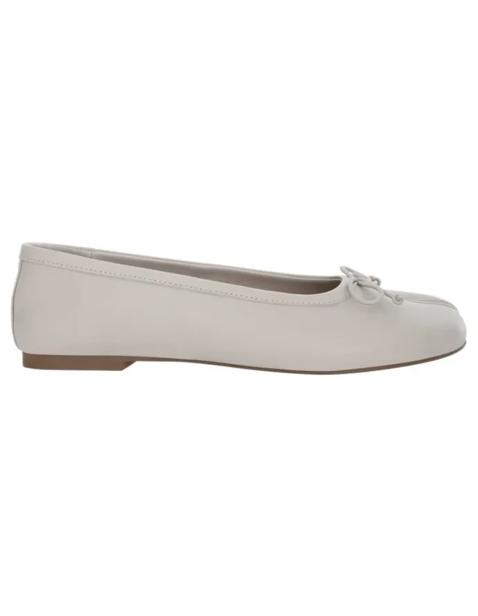 Sandler Edwina Ballet Flats in Bone Leather
