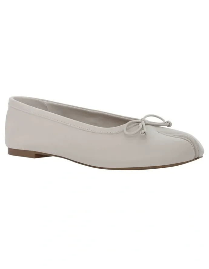 Sandler Edwina Ballet Flats in Bone Leather