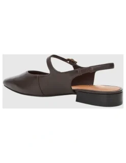 Sandler Everly Flat Shoes in Chocolate Leather