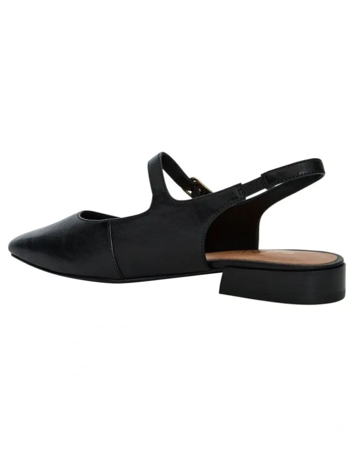 Sandler Everly Flat Shoes in Black Leather