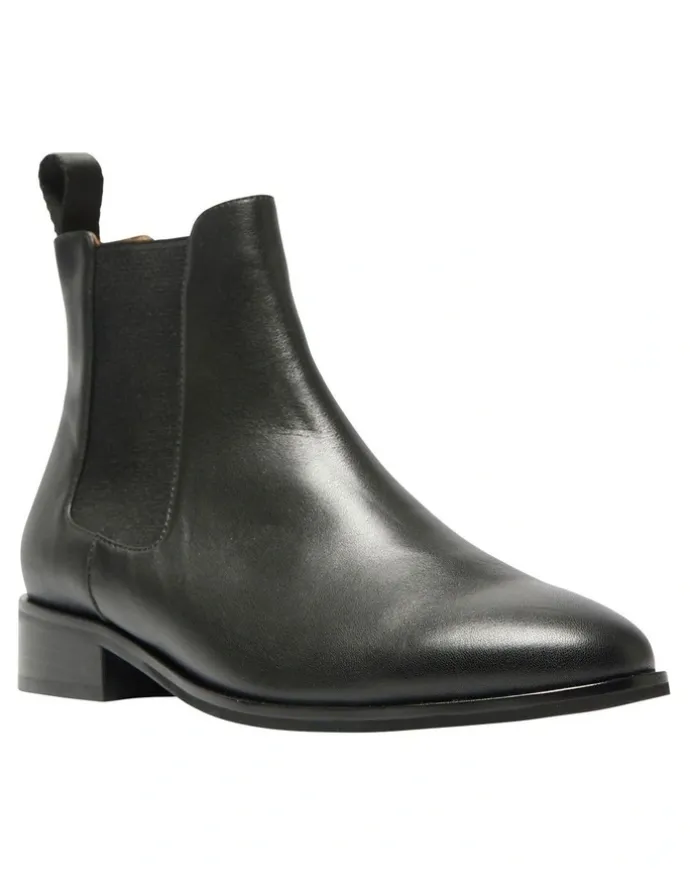 Sandler Fitzroy Boots in Black Glove