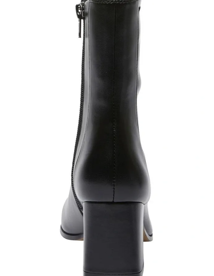 Sandler Hampton Boots in Black Stretch