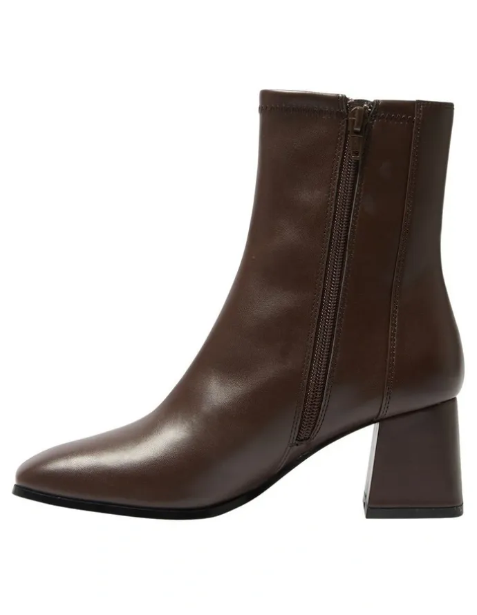 Sandler Hampton Boots in Chocolate Stretch