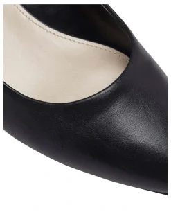 Sandler Henry Heeled Shoes in Black Leather