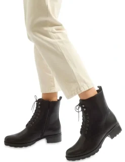 Sandler Inferno Boots in Black Leather