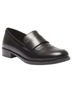 Sandler Infinity Flat Shoes in Black Leather
