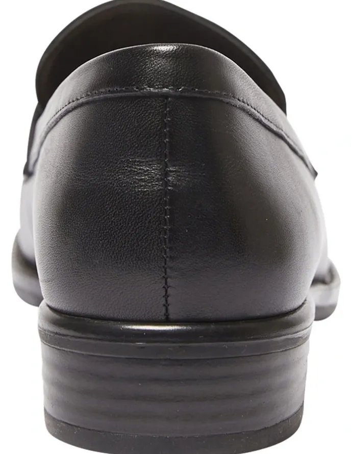 Sandler Infinity Flat Shoes in Black Leather