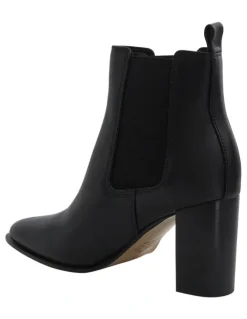 Sandler Jamie Ankle Boots in Black Leather