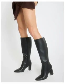 Sandler Jetset Leather Boots in Black