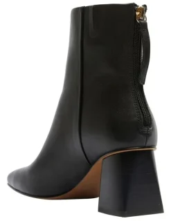 Sandler Kade Leather Boots in Black