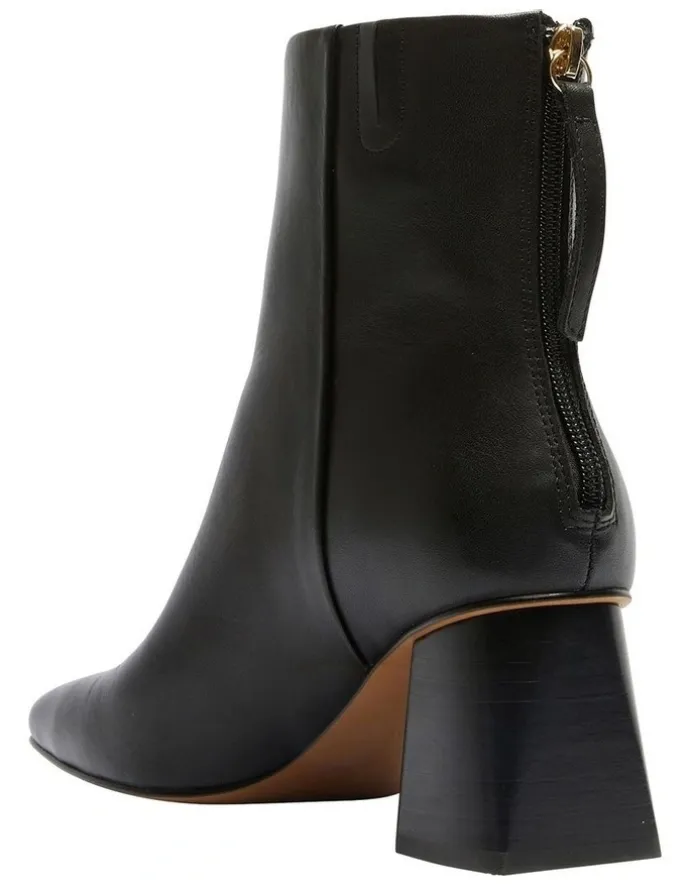 Sandler Kade Leather Boots in Black