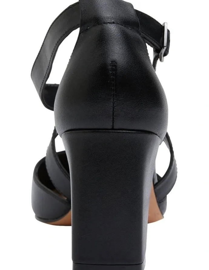 Sandler Kara Heeled Shoes Black Leather