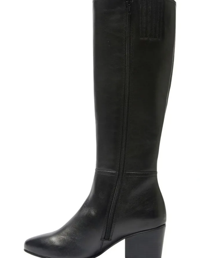 Sandler Leather Drake Boots in Black