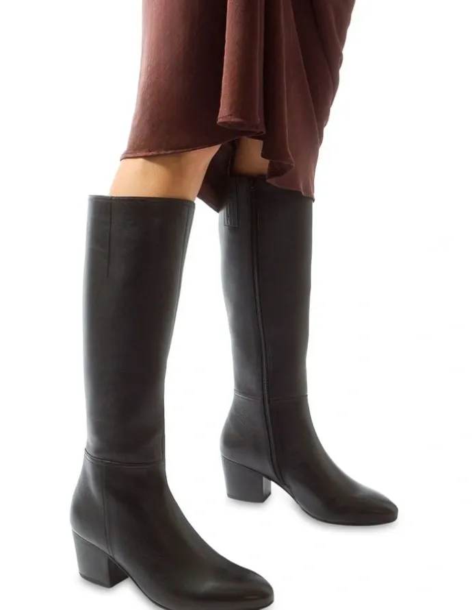 Sandler Leather Drake Boots in Black