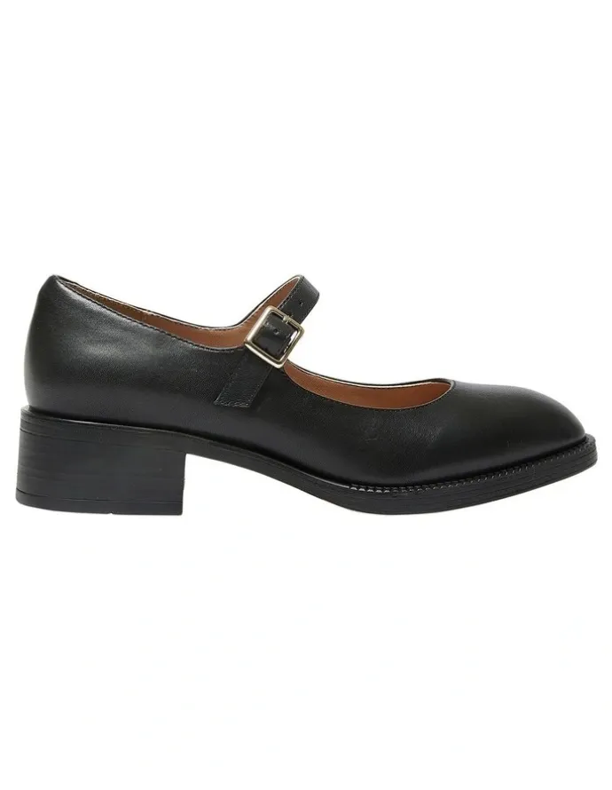 Sandler Natalie Shoes in Black Leather