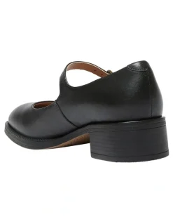 Sandler Natalie Shoes in Black Leather