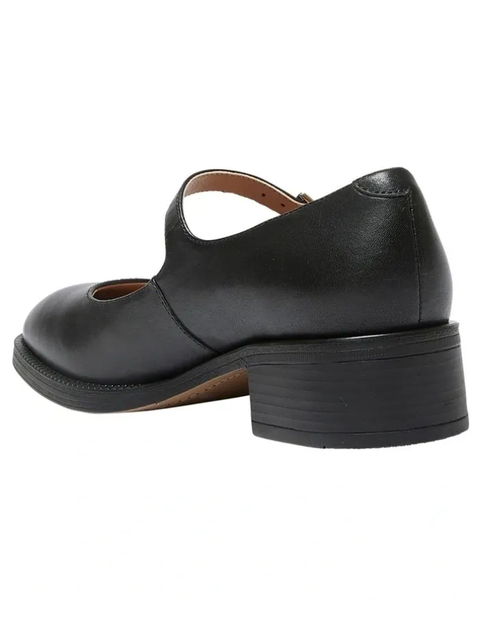 Sandler Natalie Shoes in Black Leather