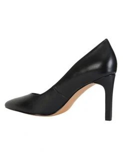 Sandler Octavia Heeled Shoes in Black Leather
