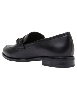 Sandler Paragon Leather Flat Shoes in Black