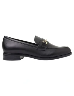 Sandler Paragon Leather Flat Shoes in Black