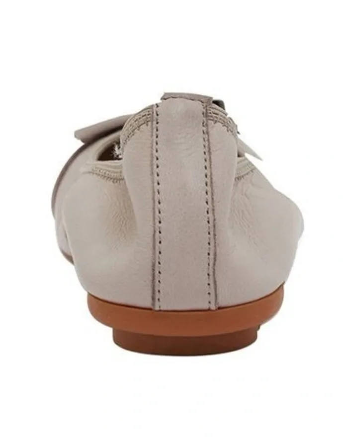 Sandler Pentagon Flat Shoes in Taupe Leather