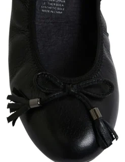 Sandler Prima Flat Shoes in Black Leather