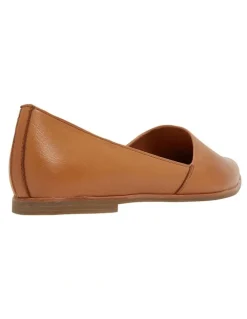 Sandler Rachael Flat Shoes in Tan Leather