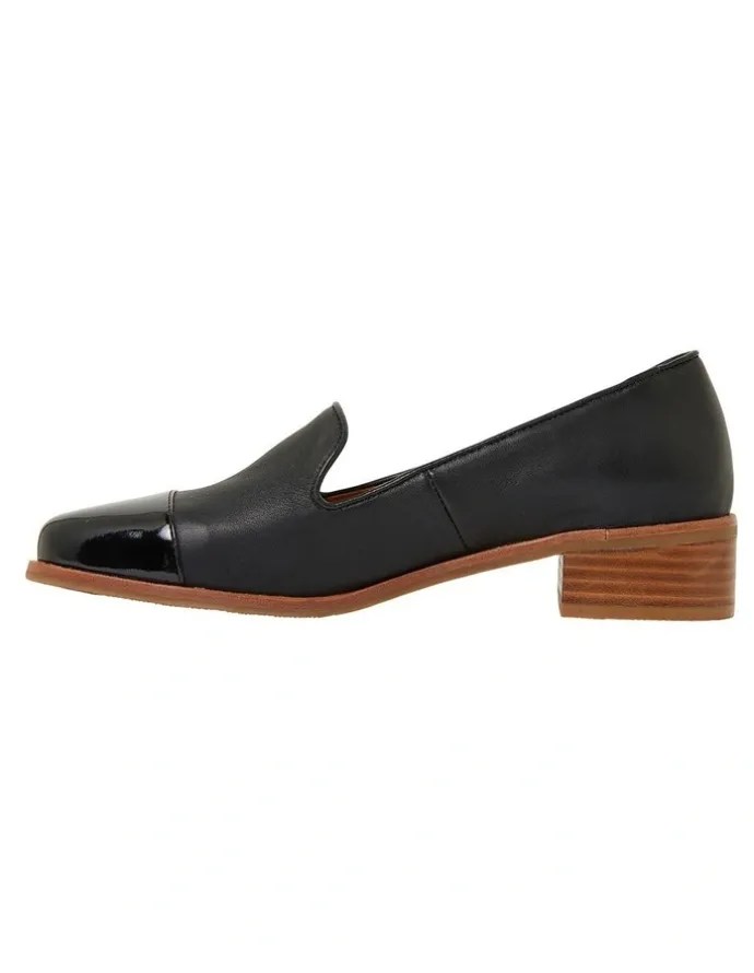 Sandler Sable Flat Shoes in Black Patent/Leather