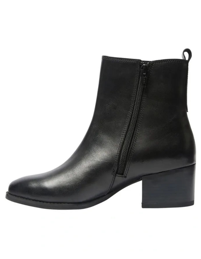 Sandler Venus Boots in Black Glove