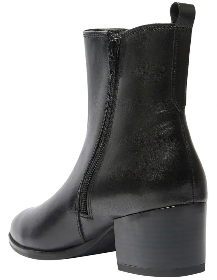 Sandler Venus Boots in Black Glove