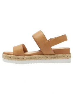 Sandler Warner Sandals in Camel Smooth