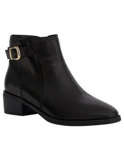 Sandler Cesar Ankle Boots in Black Leather