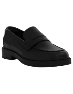 Sandler Pia Loafers in Black Leather