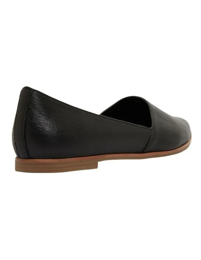 Sandler Rachael Leather Flat Shoes in Black