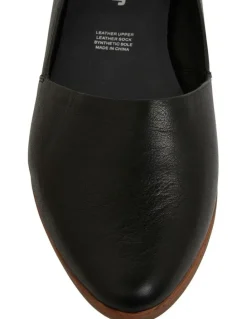 Sandler Rachael Leather Flat Shoes in Black