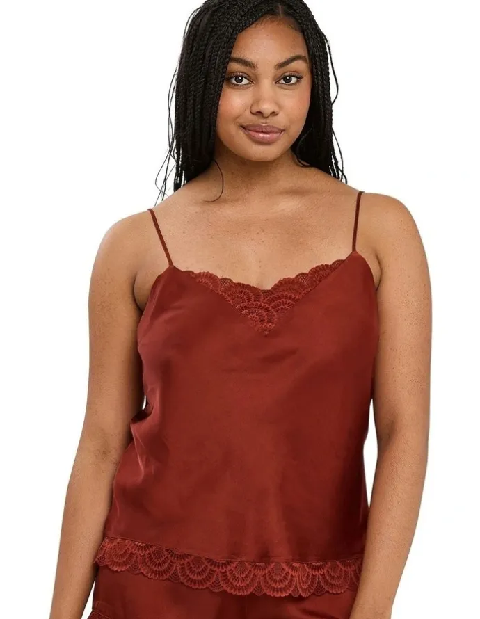 Sans Complexe Charming Silky Satin Camisole With Lace in Red