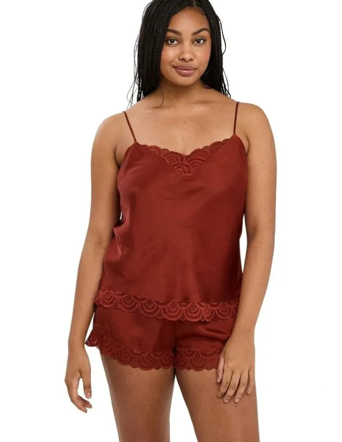 Sans Complexe Charming Silky Satin Camisole With Lace in Red