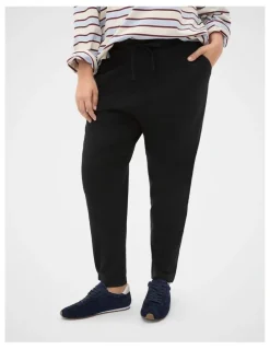 Seed Heritage Core Jersey Trackpant in Black