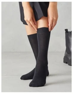 Simon De Winter 2 Pack Bamboo Comfort Crew Length Socks in Black