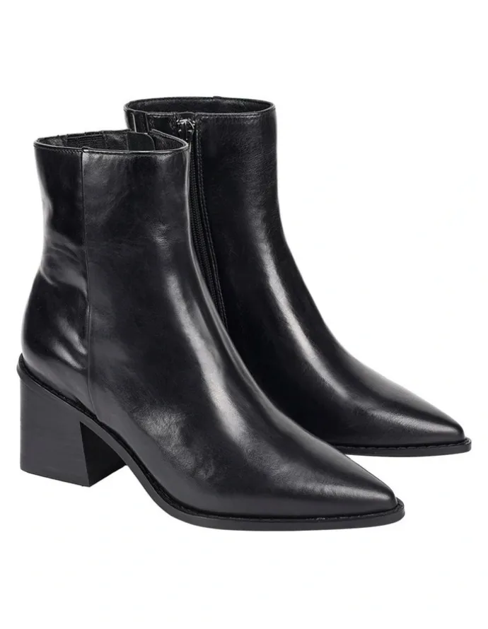 Siren Douglas Ankle Boots in Black