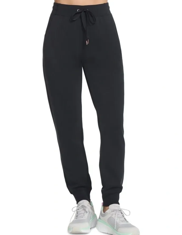 Skechers Skechluxe Elevate Jogger in Black PT149 BLK
